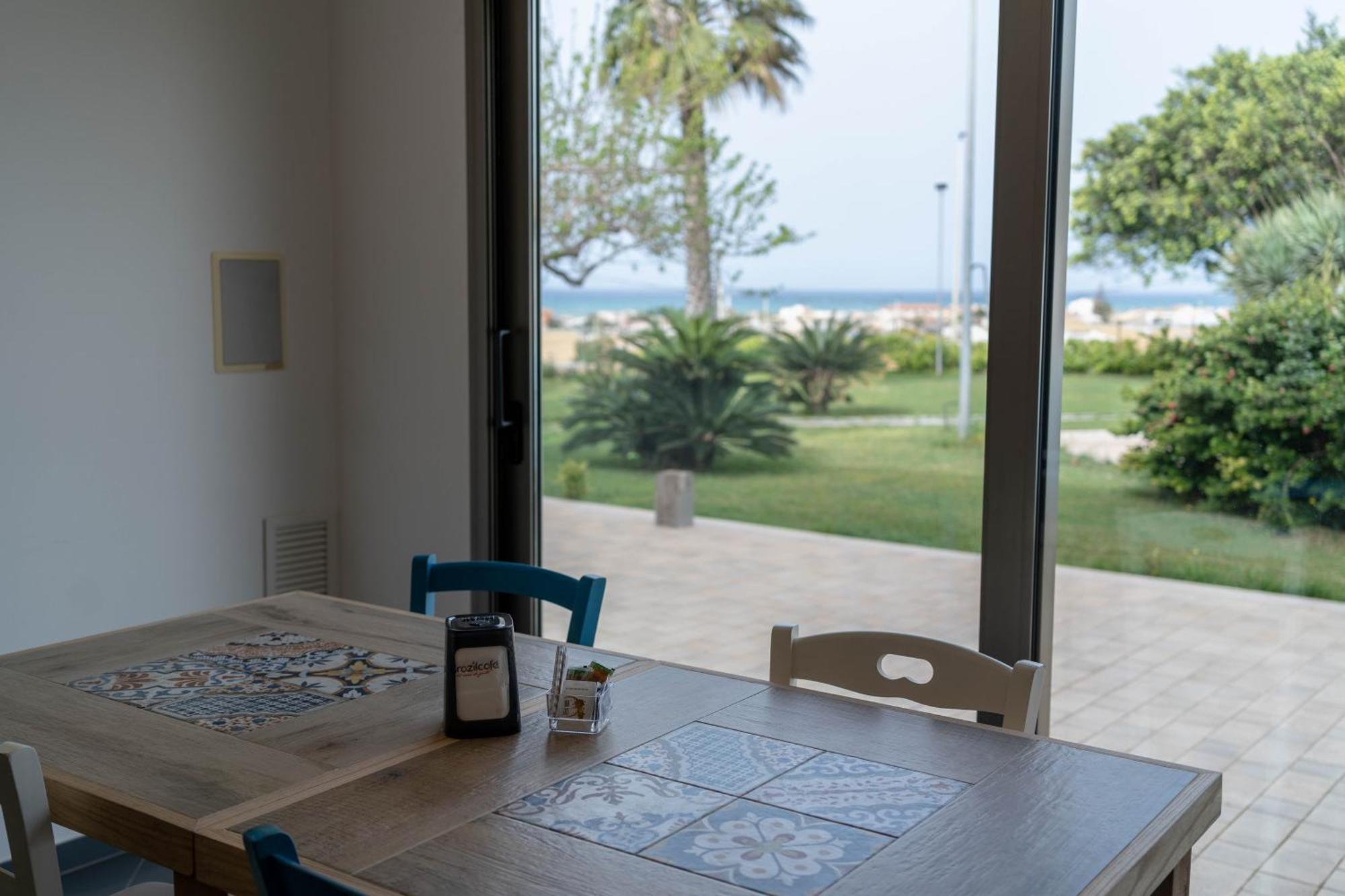 Sikelika Residence Sul Mare Скольитти Экстерьер фото
