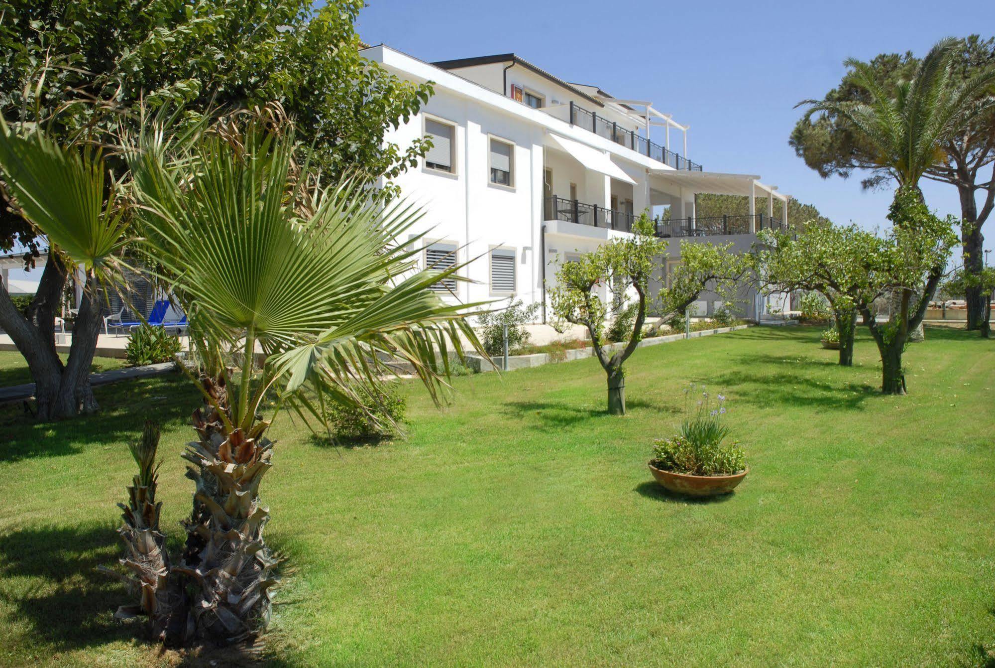 Sikelika Residence Sul Mare Скольитти Экстерьер фото